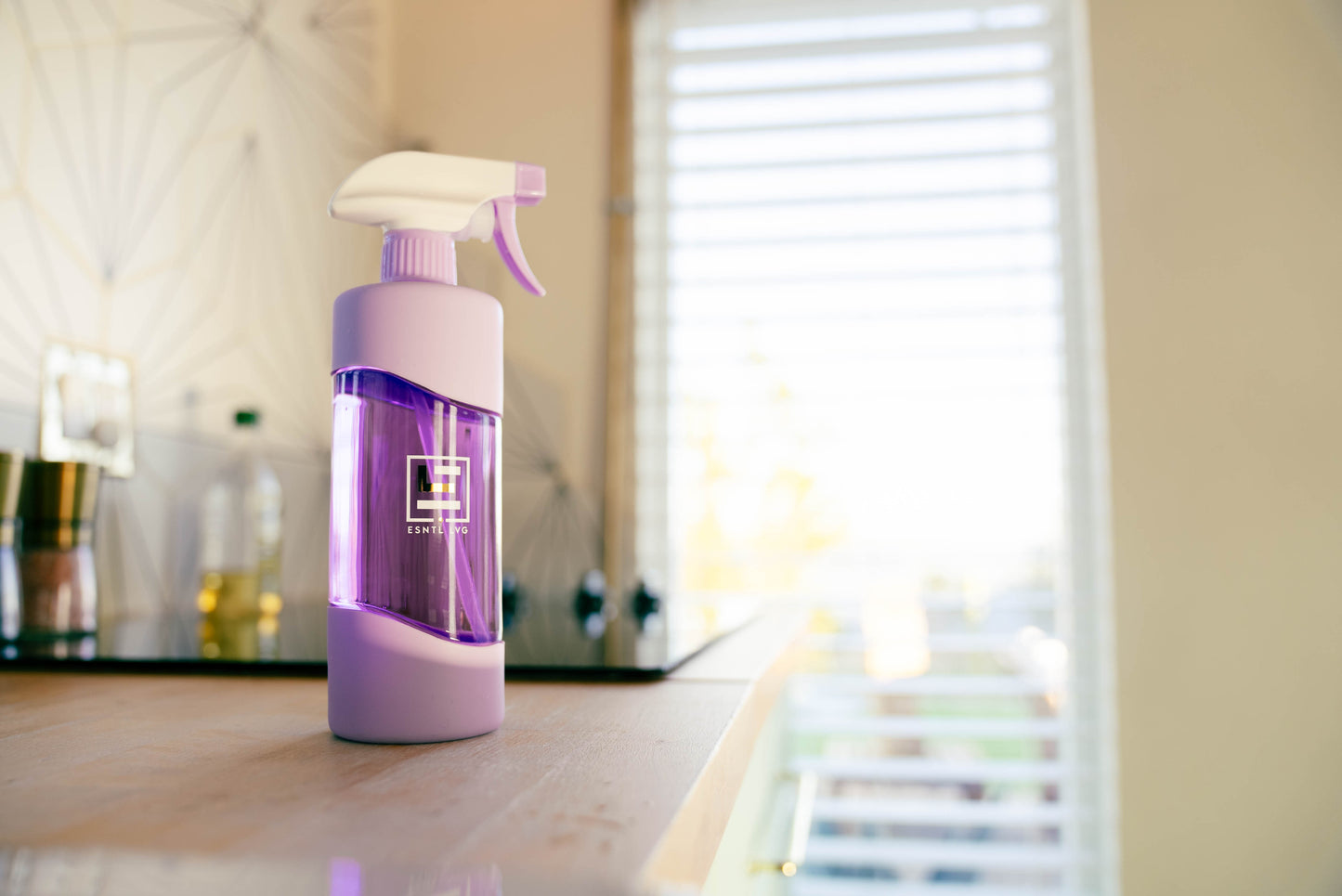 esntl lvg eco friendly and sustainable refillable cleaning products 